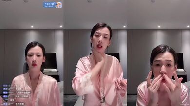 【极品稀缺魔手外购】最新《疯狂抖音》外篇《抖音擦边9》颜值美女各显神通 闪现走光刷边热舞 露毛露屁凸点诱惑(5)